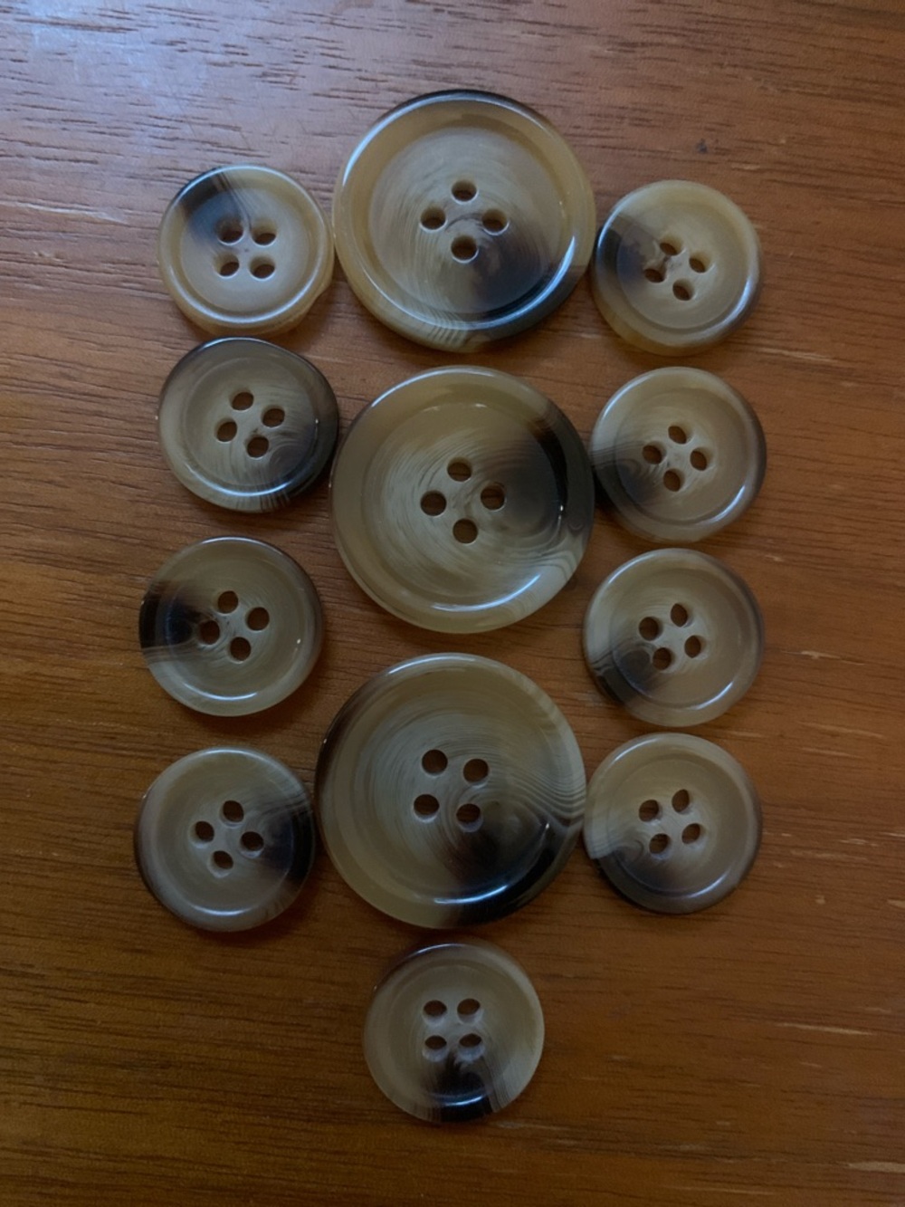 Set of Swirl Resin Buttons in Honey Brown
